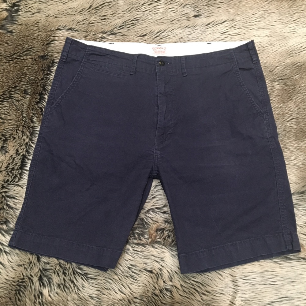 Levi’s White Tag Navy Blue Flat Front Chino Shorts 9” *Size 38*